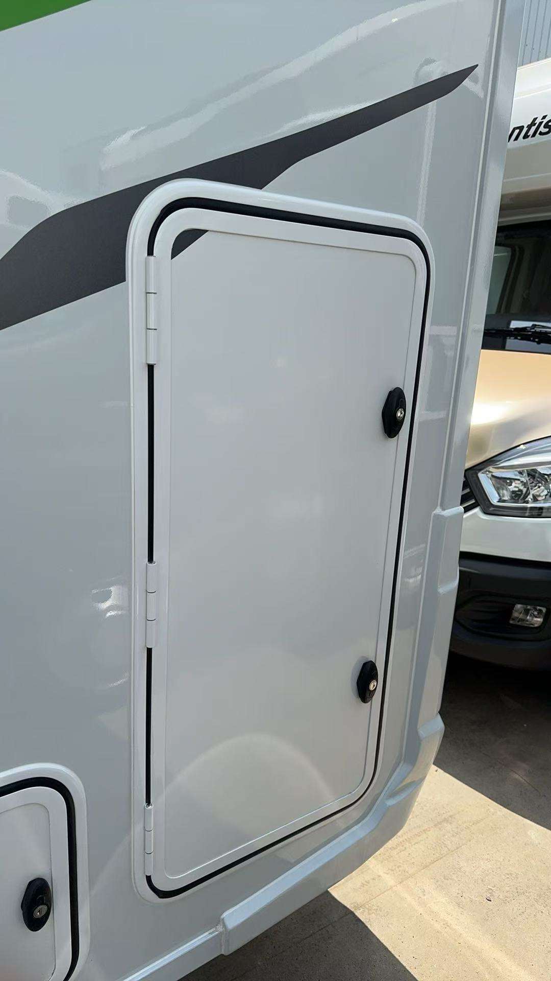 Factory Replaced Aluminum RV A - Luggage 评论和价格